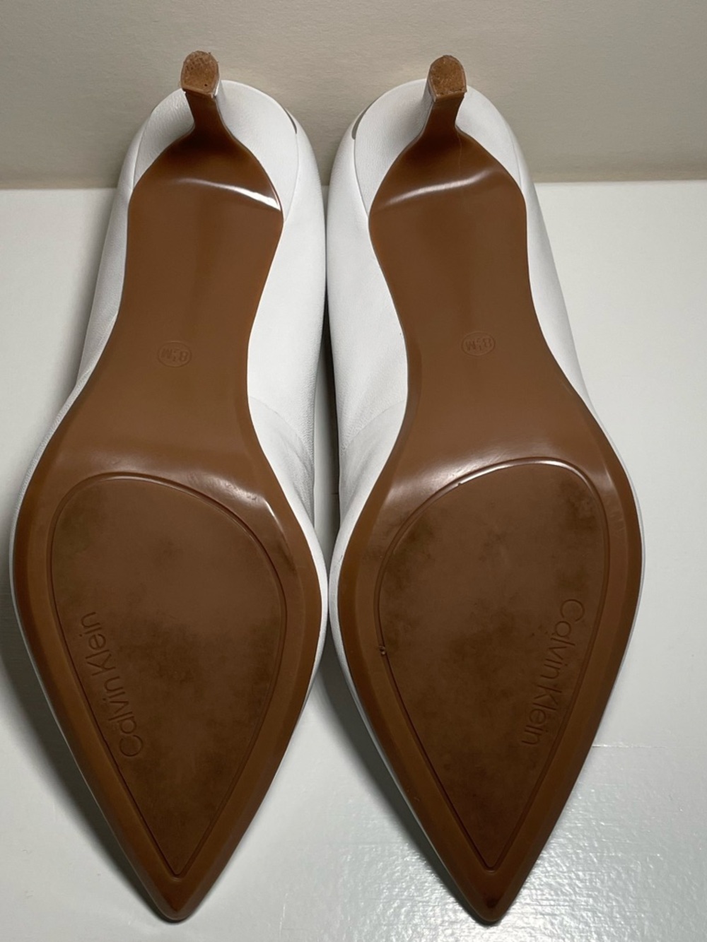 Calvin Klein Gayle Pumps in White Leather - Picture 8 of 9
